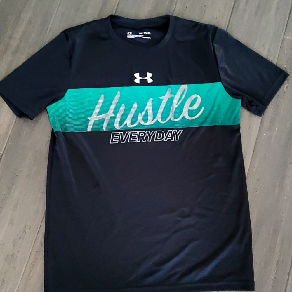 Under Armour boys youth xl heat gear tee